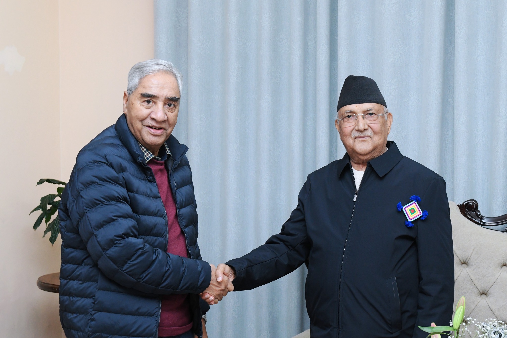 केपी ओली र शेरबहादुर देउवाबिच भेट