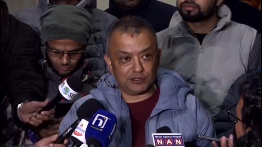 वारेसमार्फत गगन थापाले उम्मेदवारी दर्ता गराए