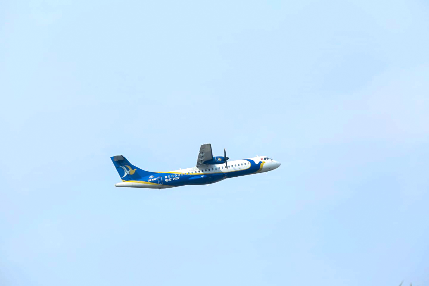 यात्रुले आपतकालिन ढोका खोल्दा उडान ढिला