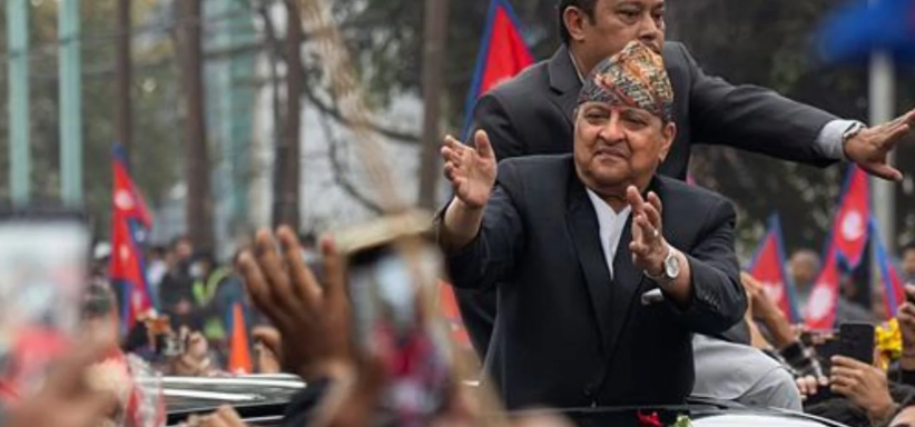 पूर्वराजा रानीसहित जनकपुर जाँदै