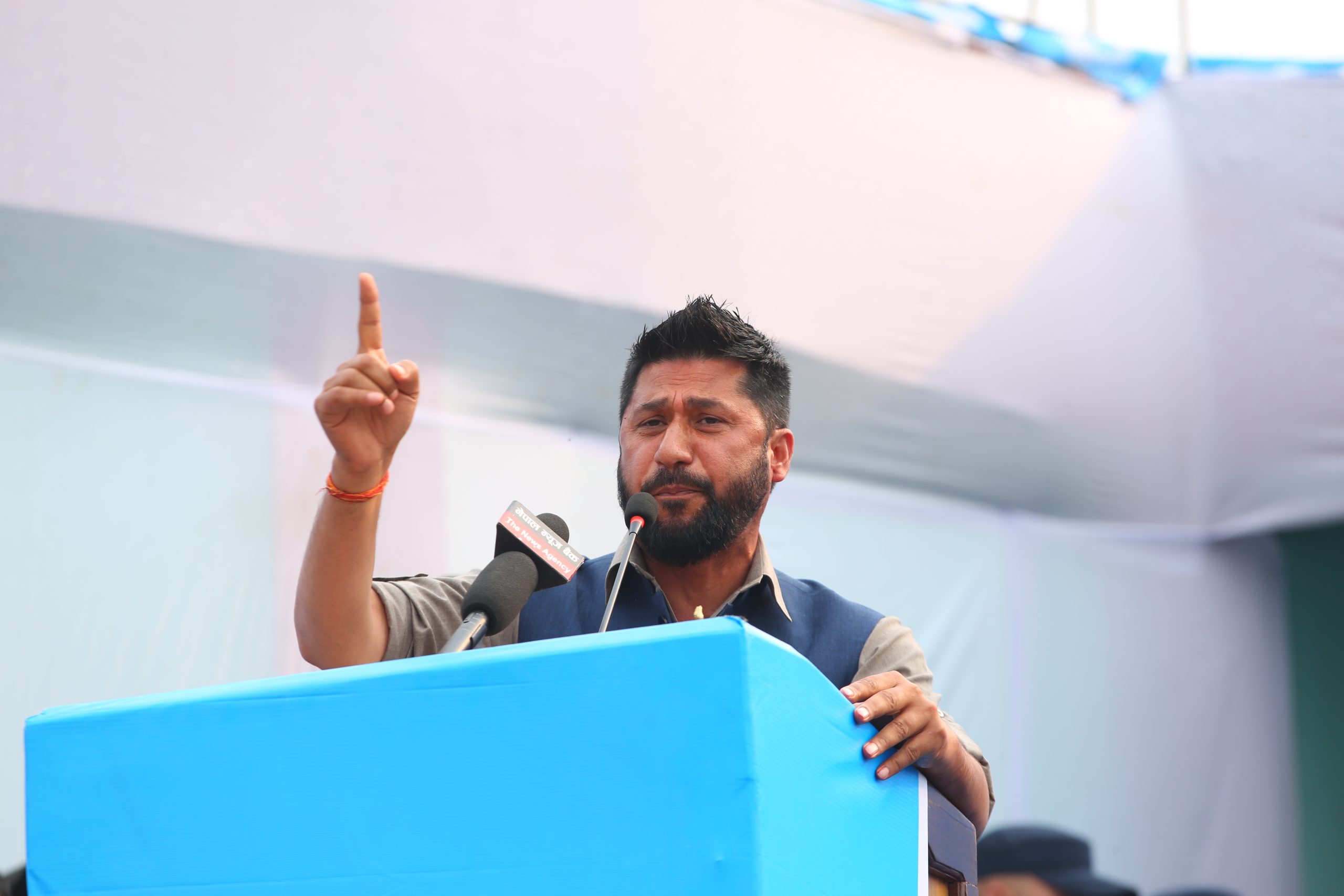 सिंहदरबारलाई भ्रष्टाचारको अखडा बनाउनेहरुले नै देश जलाएका हुन् : सभापति लामिछाने