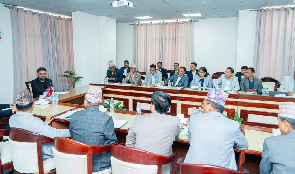 प्रधानमन्त्रीलाई एमाले सांसदले भने– प्रतिशोध साध्न जरूरी छैन, अध्यक्ष ओलीको रिहाइ गरियोस्