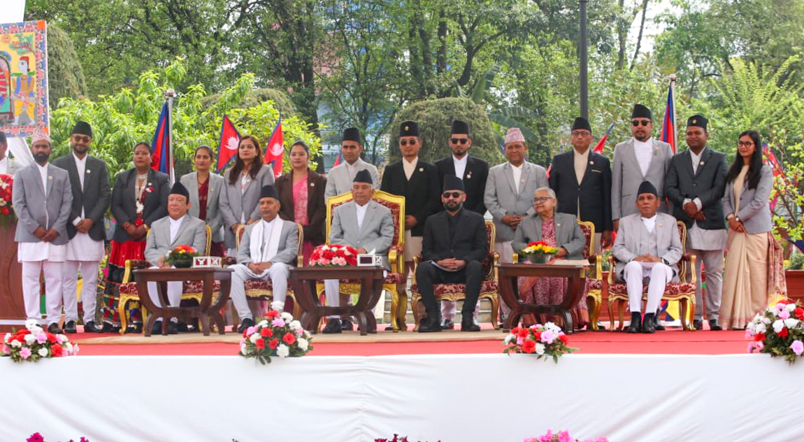 कुन मन्त्रीको वरियता कुन ?