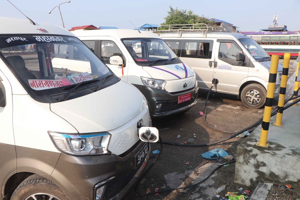 ईभी गाडीको हकमा बढेको भाडा लागू नहुने