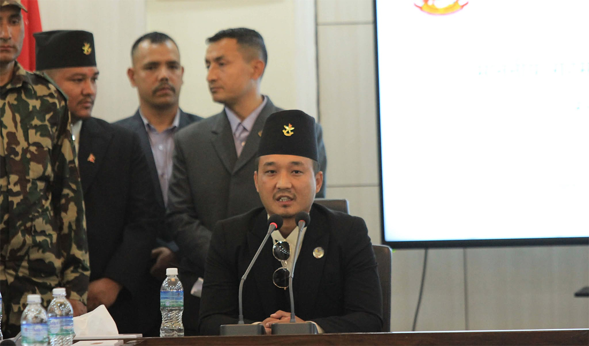 फेवातालको मापदण्डभित्रै गृहमन्त्रीको २० रोपनी जग्गा